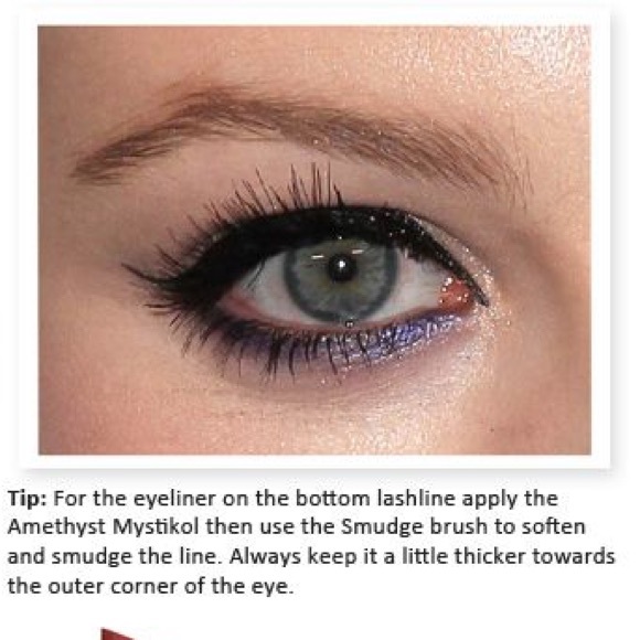 BLACK Liquid Eyeliner Jane Iredale - Picture 2 of 5